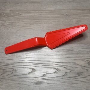 Vintage Tupperware Red Cake Pie Server Slicer Serrated Edge 1228-7 Retro Kitchen